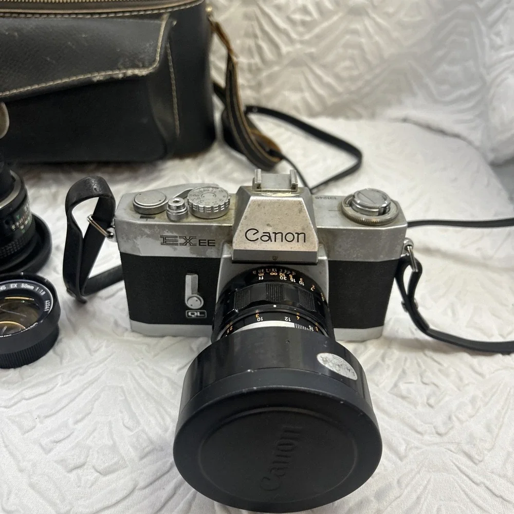 Vintage Canon FT QL 35mm Film Camera Kit Lenses Flash Bag Bundle - Picture 2 of 11